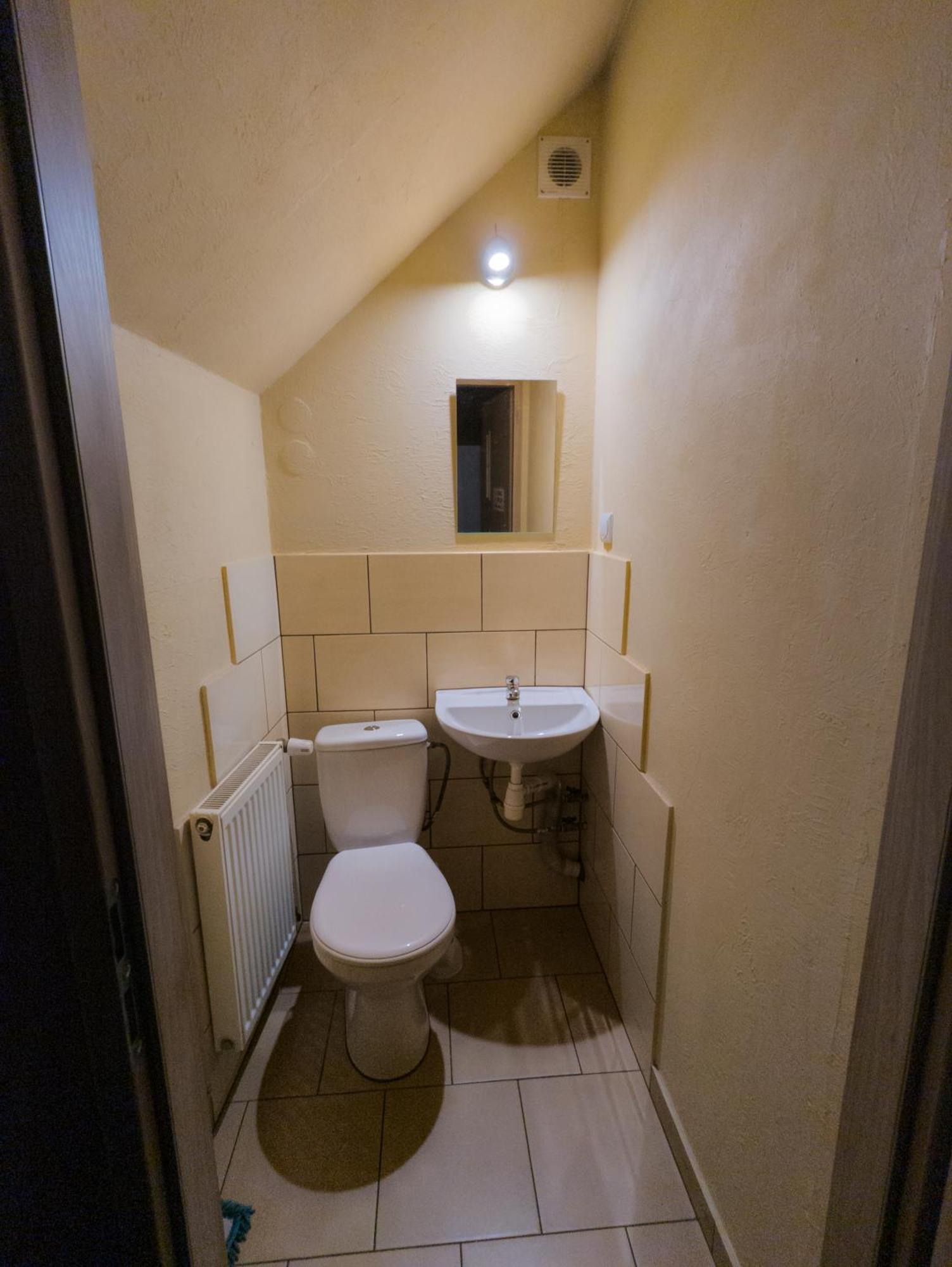 Pokoje Goscinne "U Karola" Pracownicze Scinawa Exterior foto