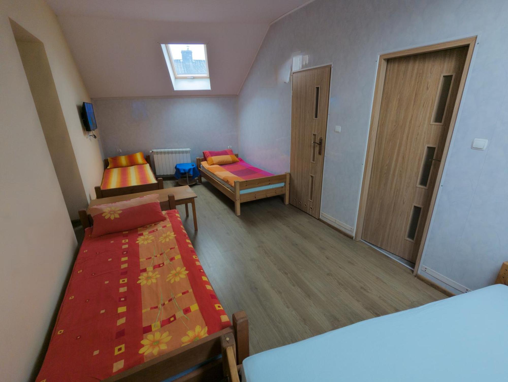 Pokoje Goscinne "U Karola" Pracownicze Scinawa Exterior foto