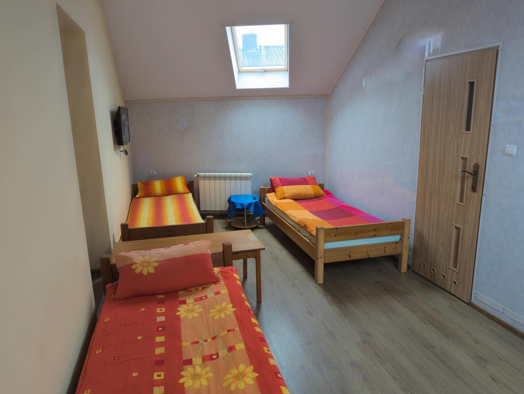 Pokoje Goscinne "U Karola" Pracownicze Scinawa Exterior foto